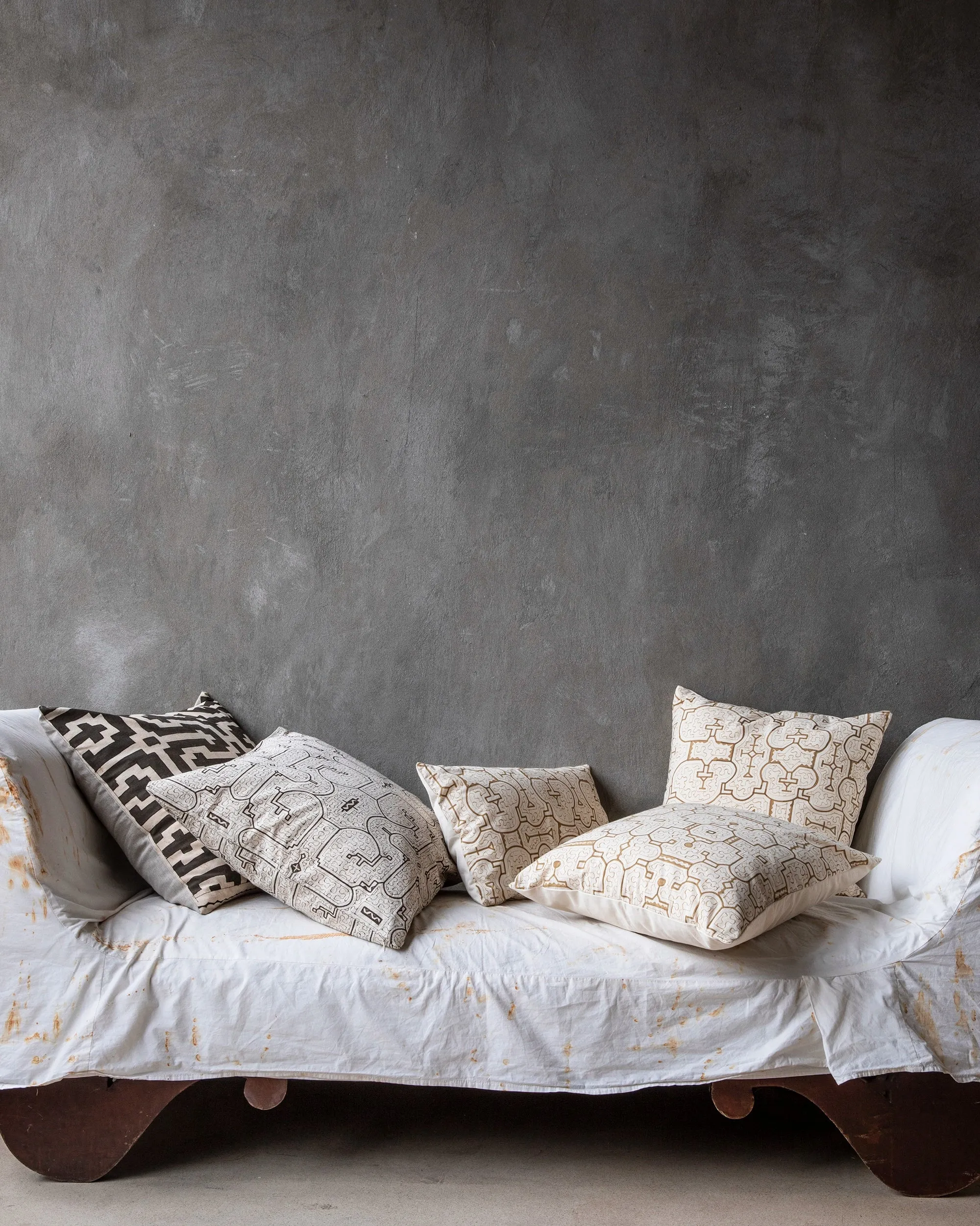 Shipibo Pillow Bold