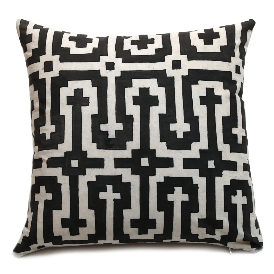 Shipibo Pillow Bold